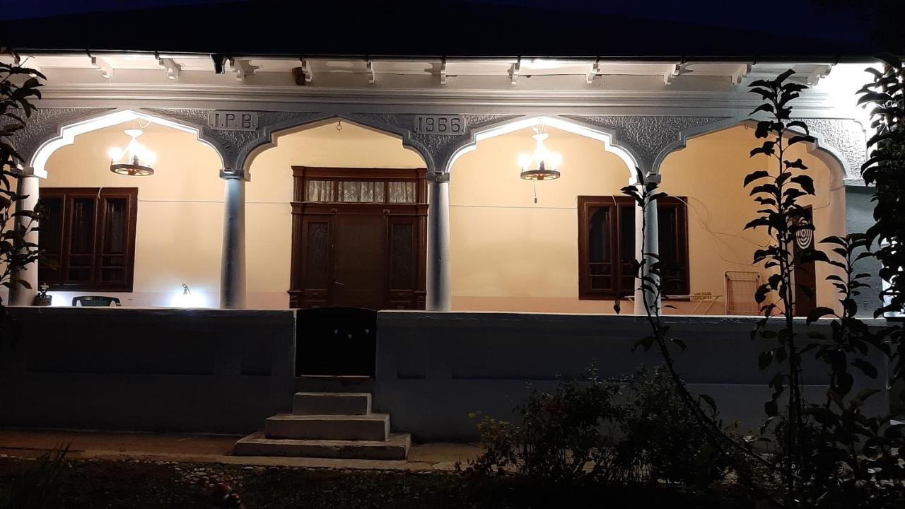 Edelweiss Guesthouse, Glamping And Camping Suhaia Exterior foto