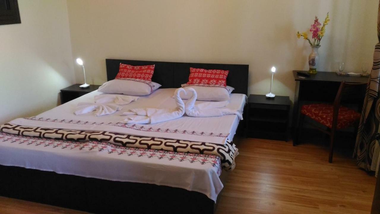 Edelweiss Guesthouse, Glamping And Camping Suhaia Exterior foto